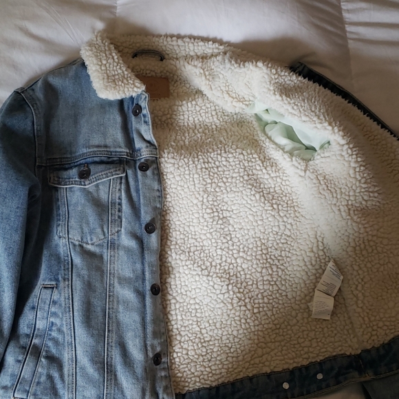 Jean jacket - Picture 2 of 5